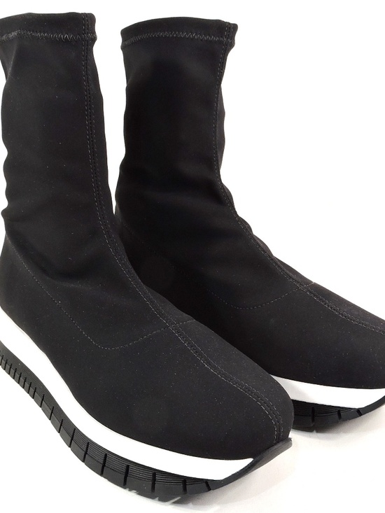 LA CANADIENNE WOMEN'S BLACK FABRIC COMFORT BOOTIE - Picture 2 of 7